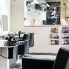 Unternehmen 8 Bild ARTISTILE DAMEN- & HERRENSALON Textil/Bekleidung am Zurich ZH