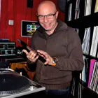 Unternehmen 4 Bild DER BISCHOF Musikinstrumente Einzelhandel am Zürich ZH