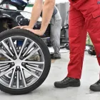Unternehmen 2 Bild HÜRSTWALD-GARAGE AG Reifen Einzelhandel am Zürich ZH