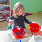 Immagine 13 azienda KINDERKRIPPE GÜXI FRIESENBERG Soziale Einrichtungen/Fürsorge in Zurich ZH