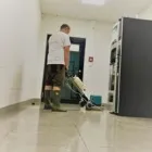 Immagine 3 azienda KNUSHI + SÖHNE GEBÄUDEREINIGUNG GMBH Maschinenbau in Pfungen ZH