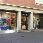 Entreprises 1 image LACOSTE Textil/Bekleidung dans Lucerne LU