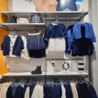 Immagine 3 azienda OKAIDI FRIBOURG CENTRE Textil/Bekleidung in Fribourg FR