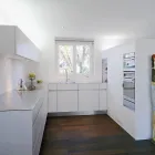 Unternehmen 13 Bild SCHMID AG KÜCHENBAU Tischlerarbeiten am Uetendorf BE