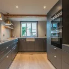 Unternehmen 4 Bild SCHMID AG KÜCHENBAU Tischlerarbeiten am Uetendorf BE