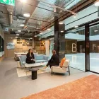 Unternehmen 2 Bild SPACES - ZURICH, AMBASSADOR HOUSE (SPACES) Immobilien-Makler am Zurich ZH