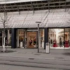 Unternehmen 1 Bild TOMMY HILFIGER Textil/Bekleidung am Zurich ZH