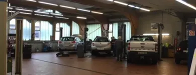 Unternehmen 6 Bild ANDERMATT AG, SIHLSEE-GARAGE Kfz-/Zweirad-Dienstleistungen am Gross SZ