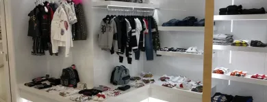 Entreprises 13 image BOUTIQUE KING Textil/Bekleidung dans Lugano TI