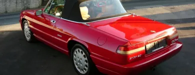 Unternehmen 3 Bild CARROSSERIE DES CHARMETTES Kfz-/Zweirad-Dienstleistungen am Neuchâtel NE