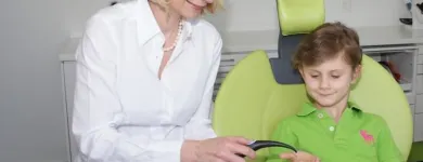 Unternehmen 8 Bild DR. MED. DENT. ANKE BENOIT Ärzte am Zürich ZH