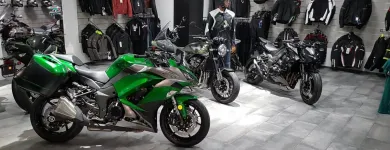 Immagine 1 azienda DUPASQUIER MOTOS Tischlerarbeiten in Sorens FR