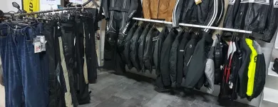 Immagine 10 azienda DUPASQUIER MOTOS Tischlerarbeiten in Sorens FR