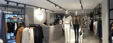 Immagine 1 azienda HALLHUBER SHOP Textil/Bekleidung in Brig VS