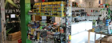 Immagine 2 azienda HANFBOB'S GROW & HEADSHOP Tabakwaren Einzelhandel in Hedingen ZH