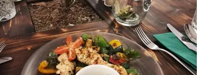 Entreprises 1 image OMEGA-GARDEN ECLECTIC MEDITERRANEAN CUISINE Vegetarische Restaurants dans Basel BL