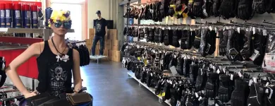 Unternehmen 3 Bild POLO MOTORRAD STORE HORGEN Textil/Bekleidung am Horgen ZH