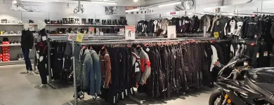 Unternehmen 7 Bild POLO MOTORRAD STORE OFTRINGEN Textil/Bekleidung am Oftringen AG