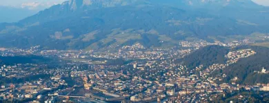 Unternehmen 3 Bild STADT LUZERN STADTVERWALTUNG STADTHAUS Ämter/Behörden/Gerichte am Reussbühl LU