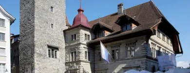 Unternehmen 9 Bild STADT LUZERN STADTVERWALTUNG STADTHAUS Ämter/Behörden/Gerichte am Reussbühl LU