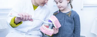 Unternehmen 3 Bild UZB BASEL | ALLGEMEINE KINDER- UND JUGENDZAHNMEDIZIN | SCHULZAHNKLINIK Ärzte am Basel BL