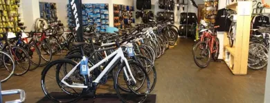 Immagine 1 azienda VELO SERVICE BERN BOLLWERK Kfz-/Zweirad-Dienstleistungen in Berne BE