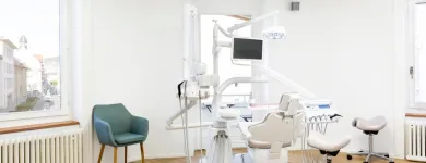 Entreprises 2 image ZAHNARZTPRAXIS DR. MED. DENT. ANNE HARDER Ärzte dans Zurich ZH