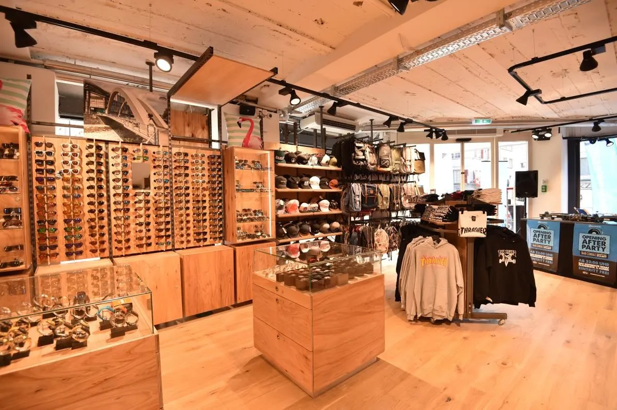 Immagine 10 azienda BLUE TOMATO SHOP LUZERN