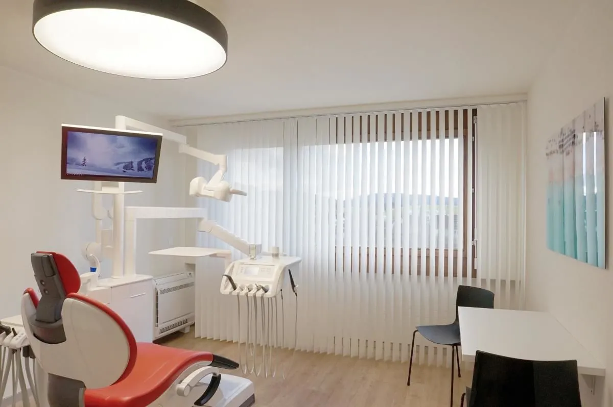 Immagine 1 azienda DR. MED. DENT. DANIELE FASCIGLIONE