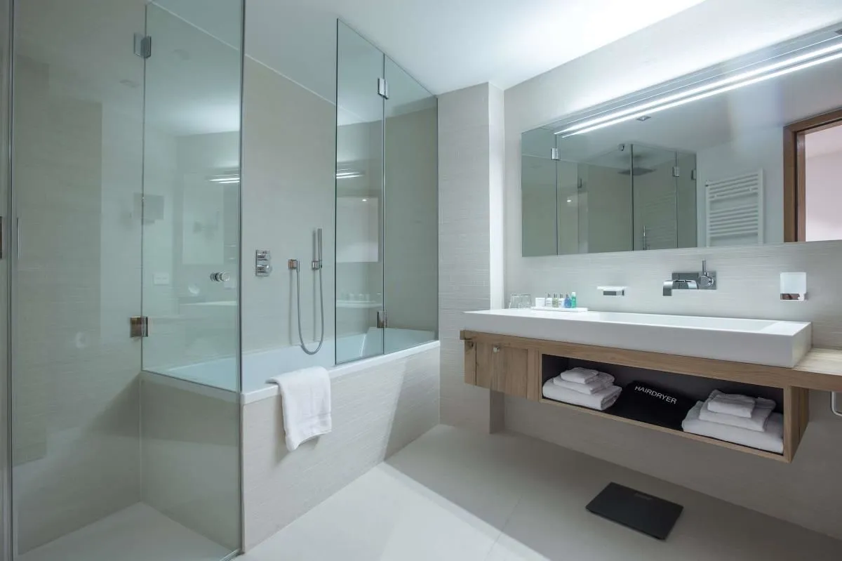 Unternehmen 5 Bild RADISSON BLU HOTEL REUSSEN, ANDERMATT