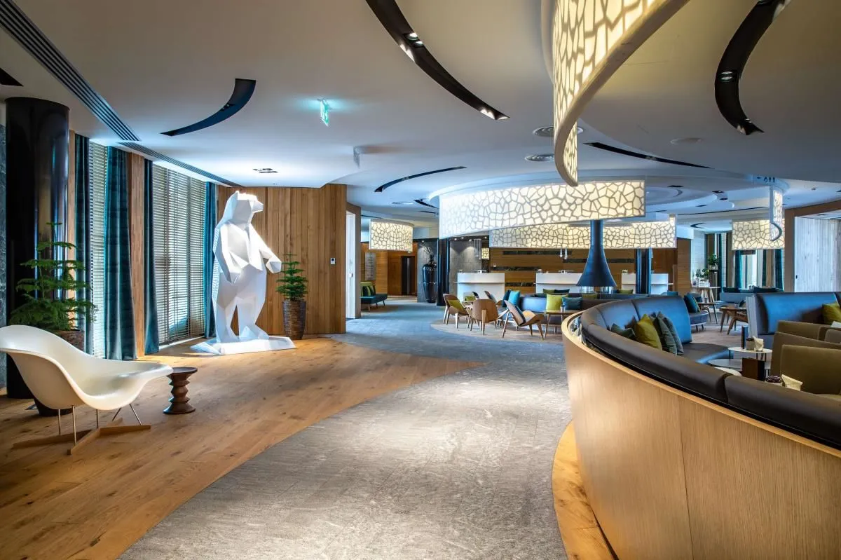 Unternehmen 48 Bild RADISSON BLU HOTEL REUSSEN, ANDERMATT