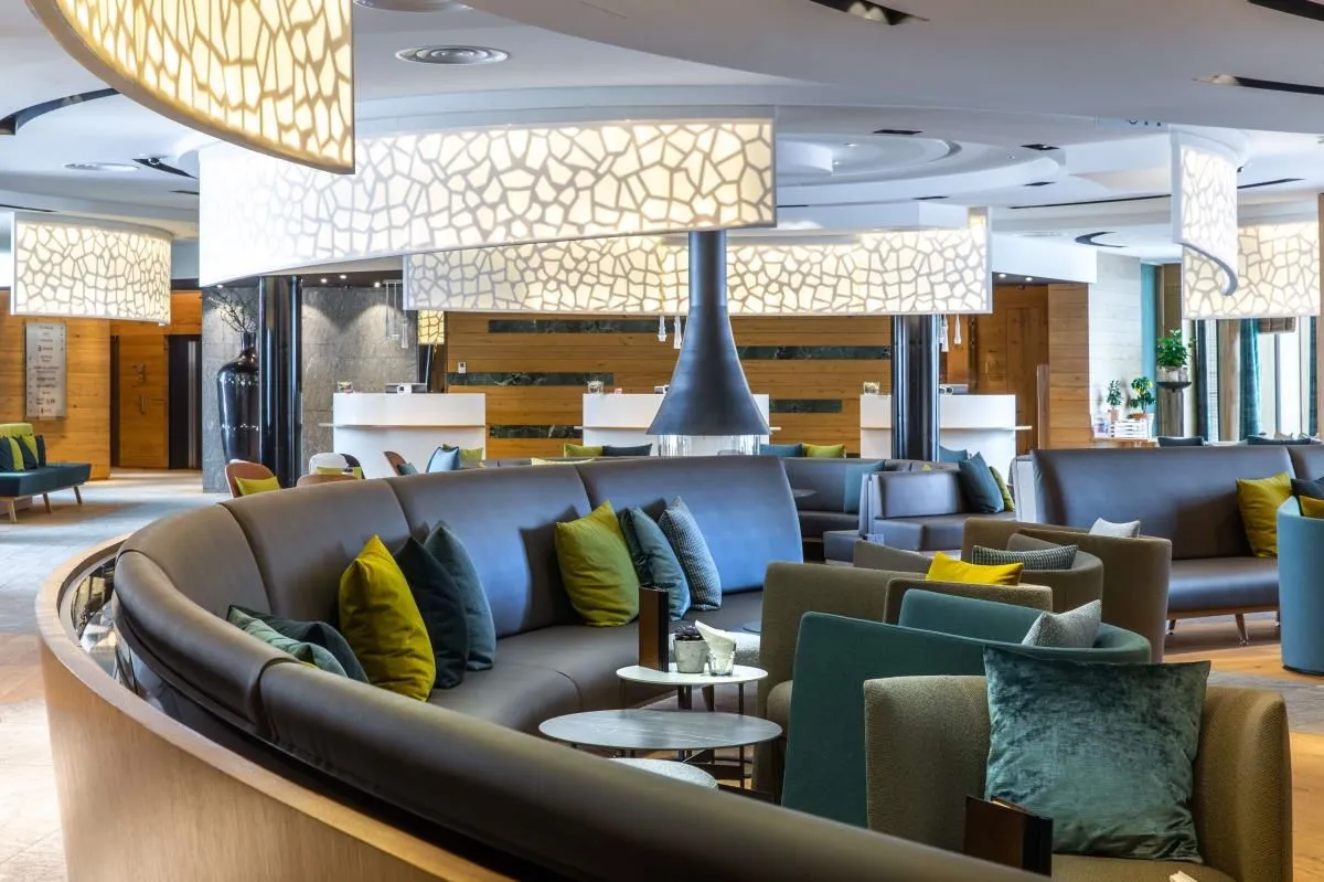Unternehmen 25 Bild RADISSON BLU HOTEL REUSSEN, ANDERMATT