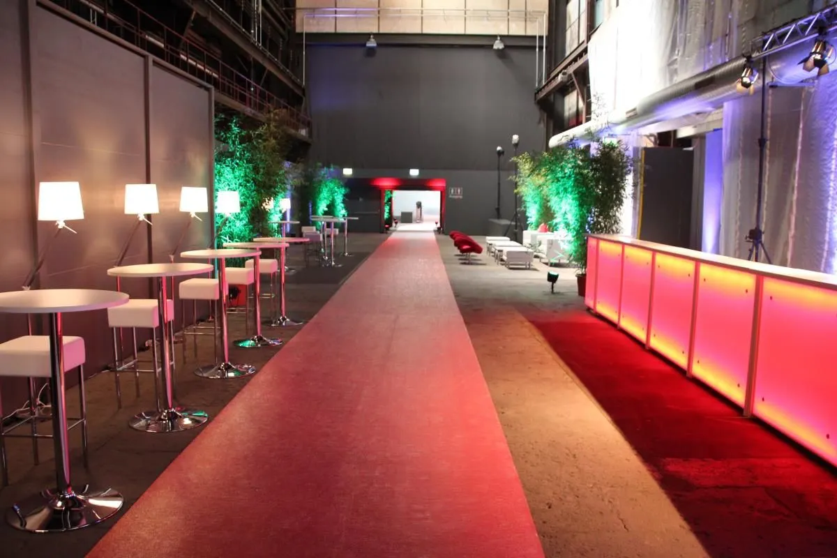 Immagine 12 azienda JMT MIETMOBILIAR GMBH