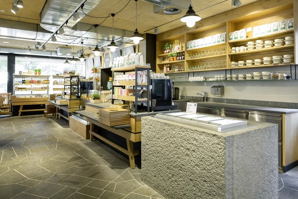 Immagine 8 azienda LOCAL