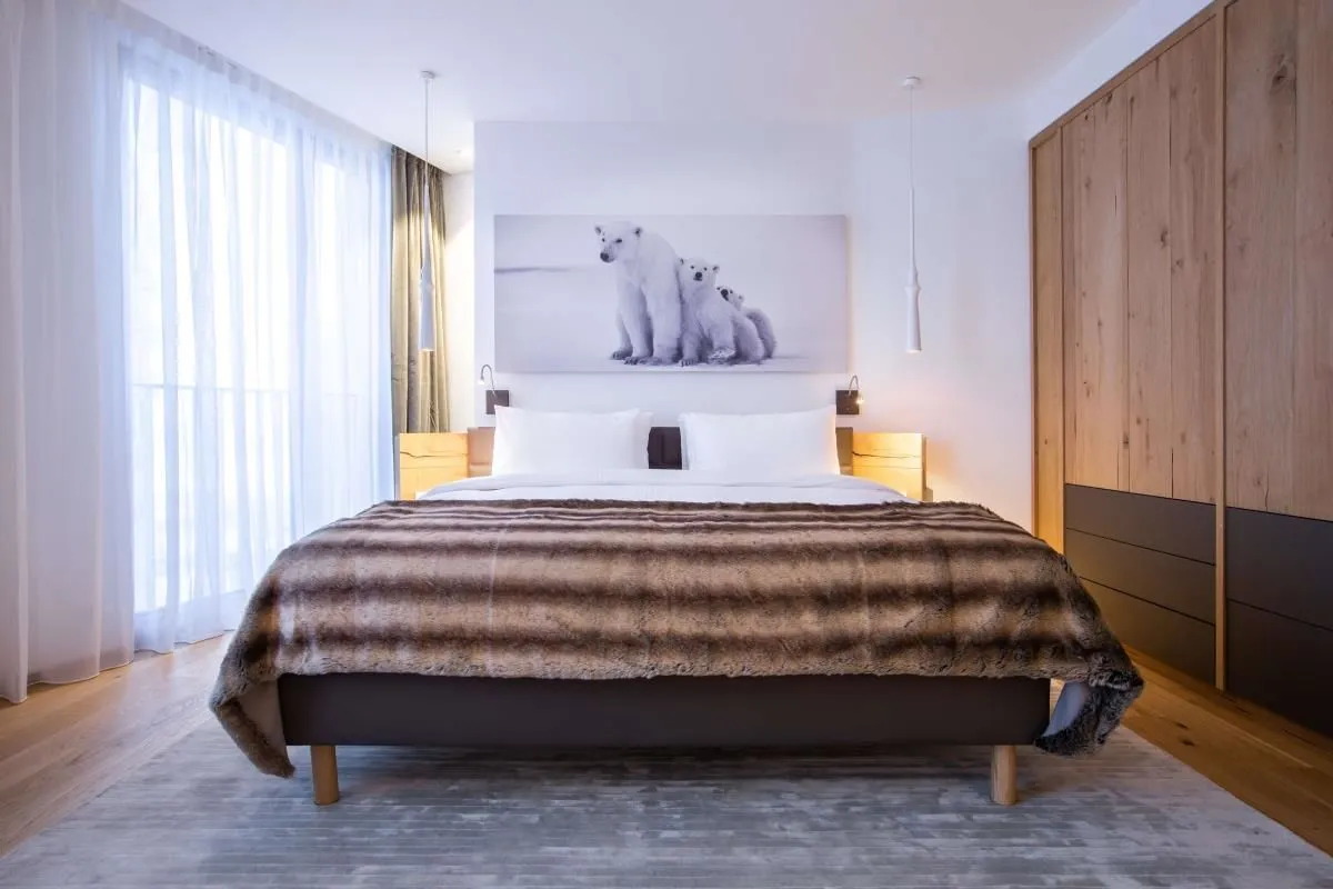 Unternehmen 4 Bild RADISSON BLU HOTEL REUSSEN, ANDERMATT
