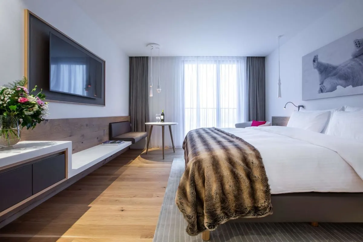 Unternehmen 45 Bild RADISSON BLU HOTEL REUSSEN, ANDERMATT