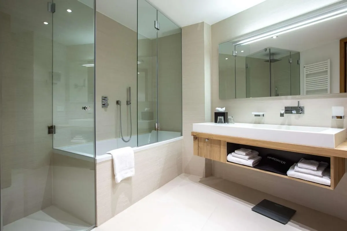 Unternehmen 47 Bild RADISSON BLU HOTEL REUSSEN, ANDERMATT