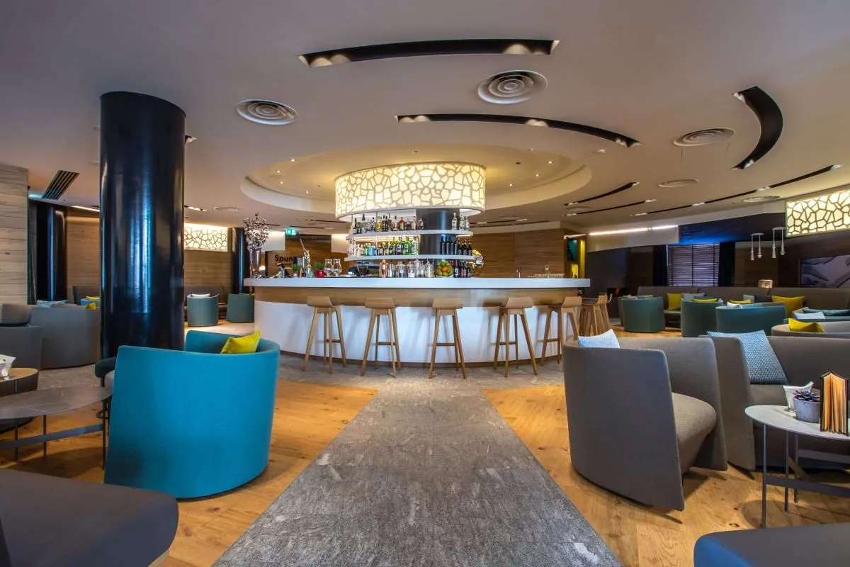 Unternehmen 18 Bild RADISSON BLU HOTEL REUSSEN, ANDERMATT