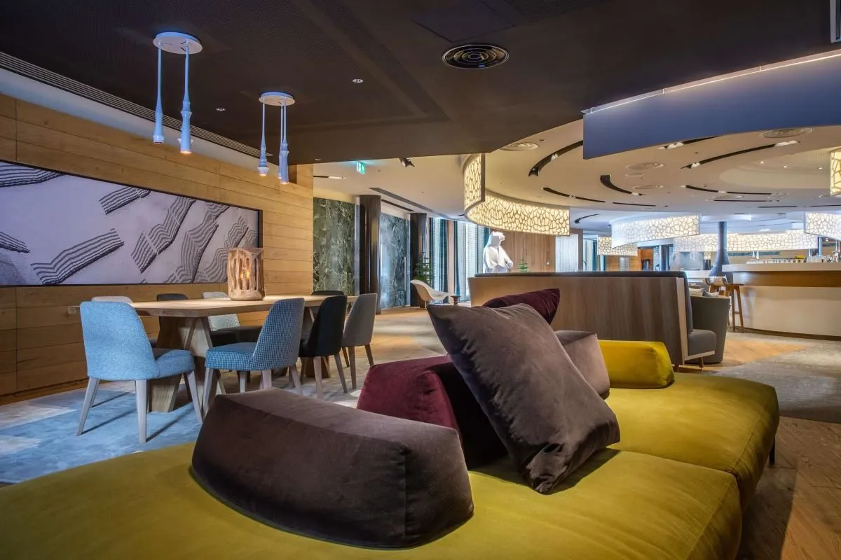 Unternehmen 23 Bild RADISSON BLU HOTEL REUSSEN, ANDERMATT