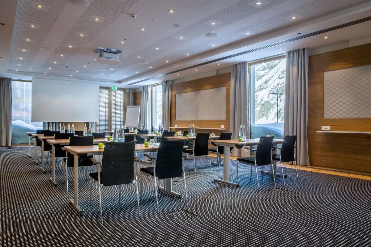 Unternehmen 34 Bild RADISSON BLU HOTEL REUSSEN, ANDERMATT