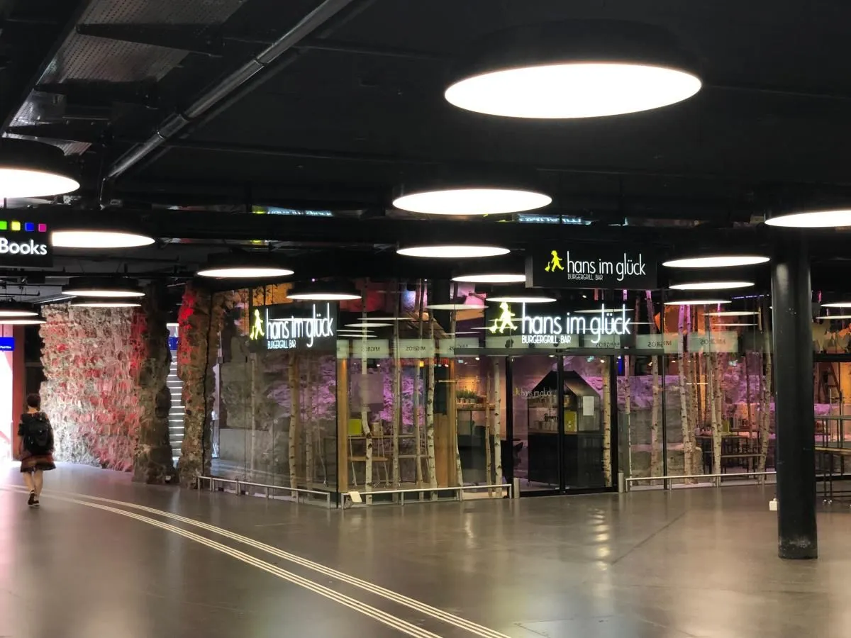 Immagine 5 azienda HANS IM GLÜCK BURGERGRILL & BAR