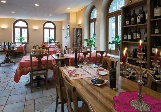 Unternehmen 2 Bild CASA TOLONE RISTORANTE - VINOTECA