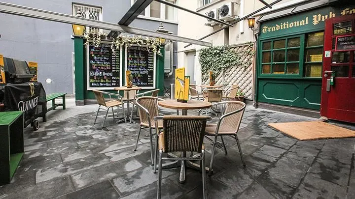 Immagine 1 azienda OLIVER TWIST PUB ZÜRICH