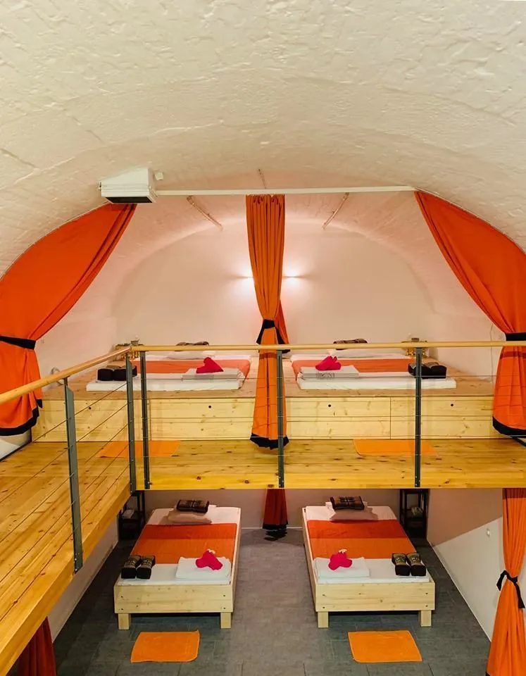 Unternehmen 3 Bild WAT PHOO