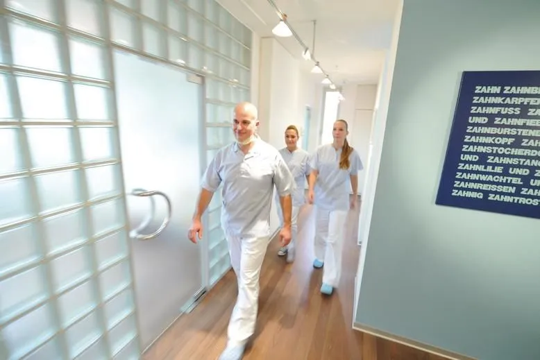 Immagine 1 azienda ZAHNÄRZTE AM DORENBACH